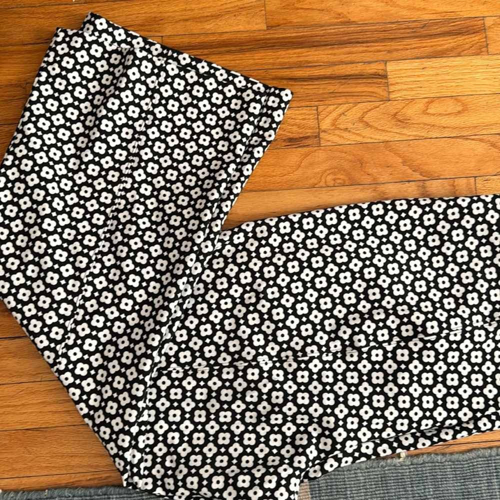Anthropologie Maeve black and white floral print cropped pants